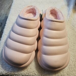 *81 foamwalk womens 6/7 Cozy Pink Shoes